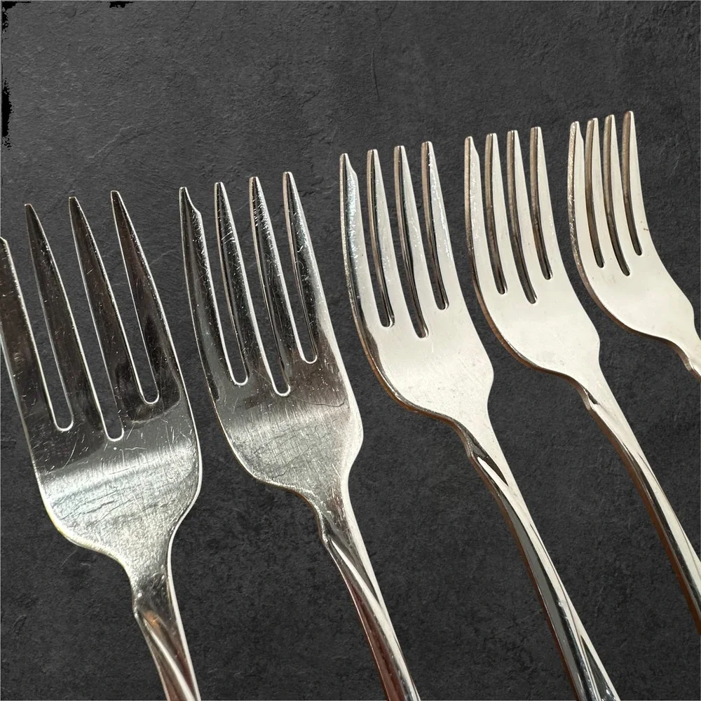 Oneida Flight Flatware Set 9pc Silver Stainless Steel 4 Knives 5 Salad Forks‎